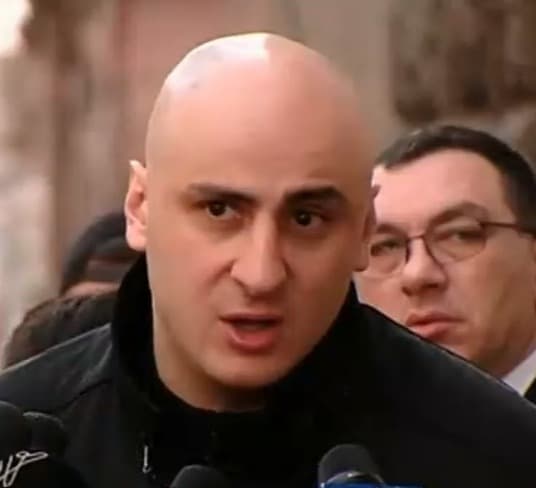 Frontnews image description