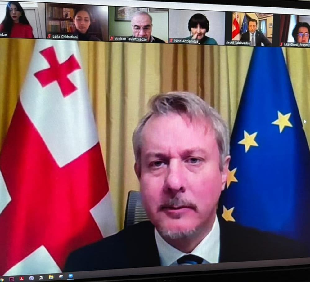 “ევროპის უნივერსიტეტის” ონლაინ ზამთრის სკოლის მონაწილეებს კარლ ჰარცელმა, არჩილ თალაკვაძემ და დავით ზალკალიანმა მიმართეს