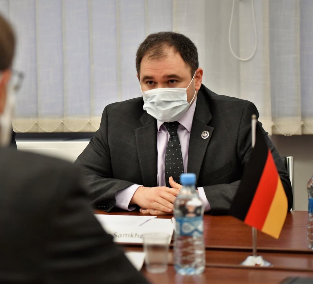 “თუ ისინი არიან დიალოგისთვის მზად, ესე იგი ნიშნავს, რომ მეხუთე რაუნდი ძალიან მალე ჩაინიშნება”