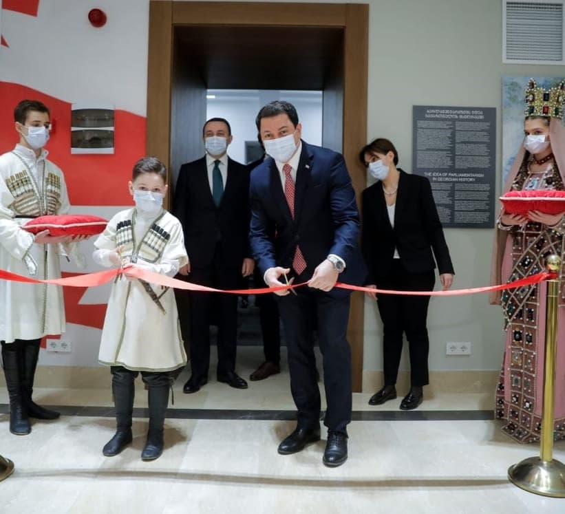 პარლამენტში “ექვთიმე თაყაიშვილის სახელობის ქართული პარლამენტარიზმის მუზეუმი“ გაიხსნა