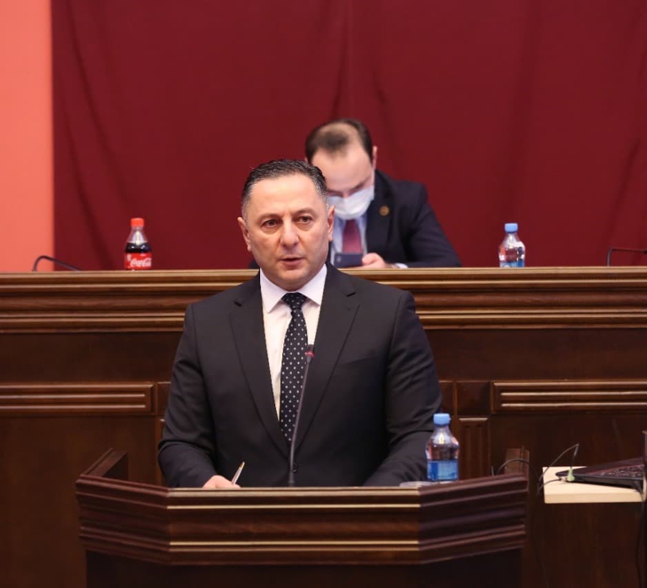 “ზუგდიდში ანტიტერორისტული ოპერაცია ძალიან მაღალ დონეზე ჩატარდა და ვამაყობ, რომ არავინ დაშავდა, ესებუას დაკავების მიზნით კი ოპერატიული სამსახური აგრძელებს მუშაობას”