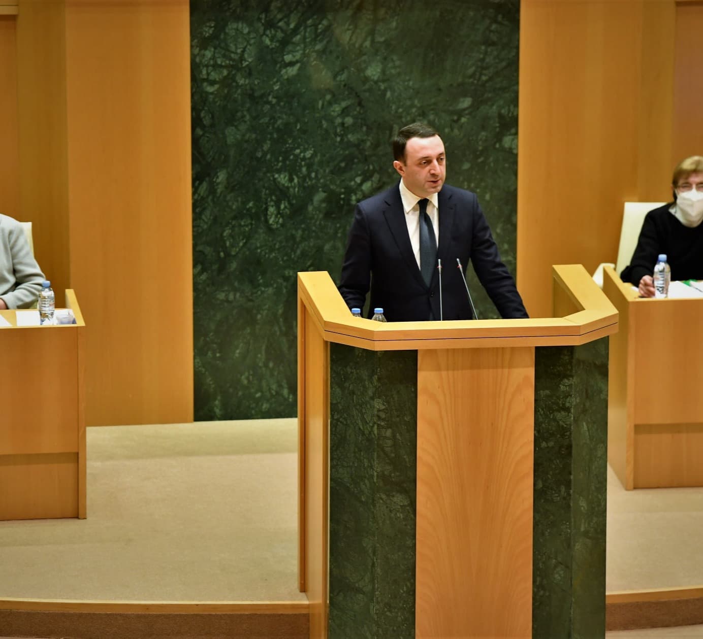 Frontnews image description