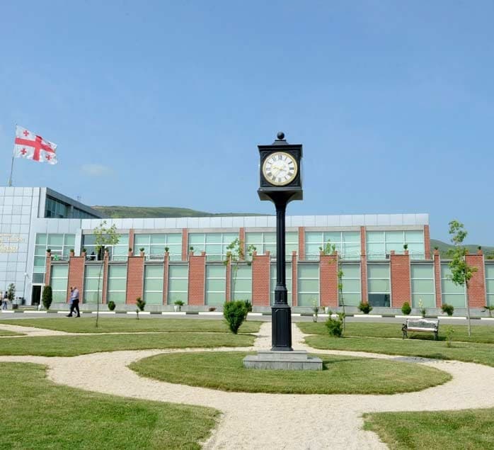 Frontnews image description