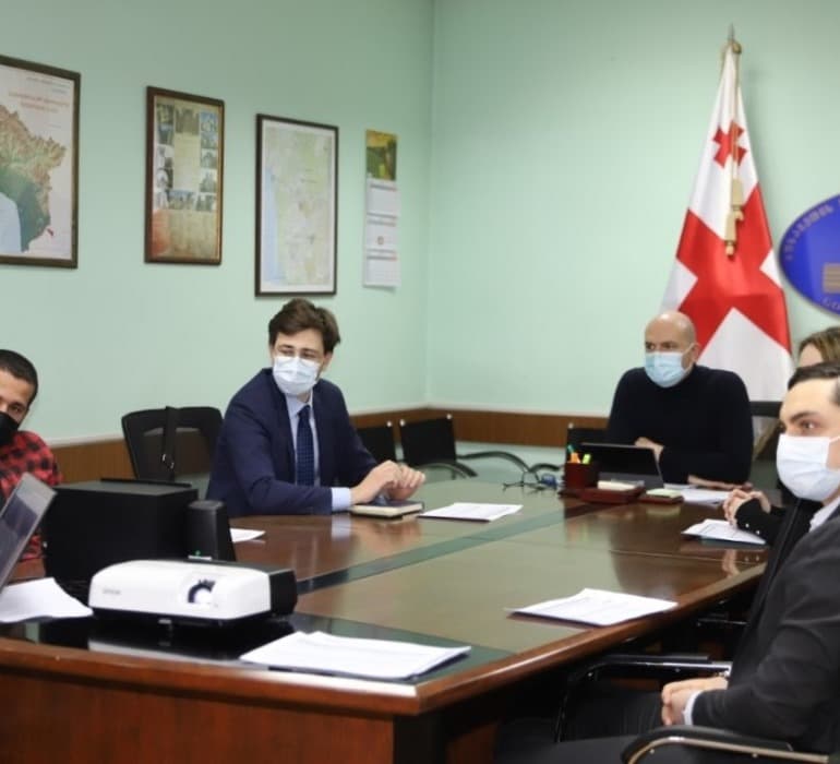 Frontnews image description