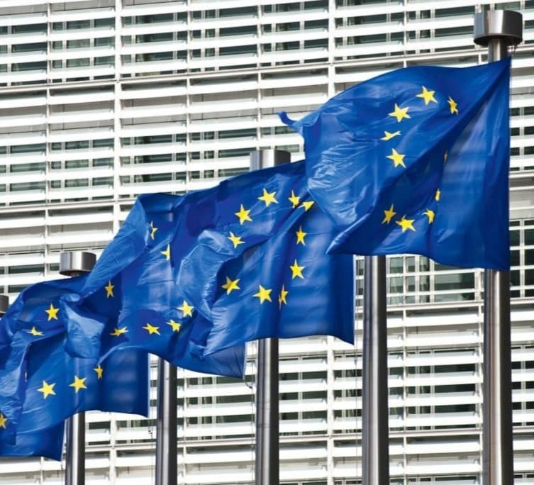 “The EU calls on all parties to step up their efforts to de-escalate the situation and to find a common language”