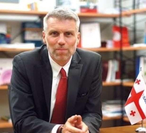 Frontnews image description