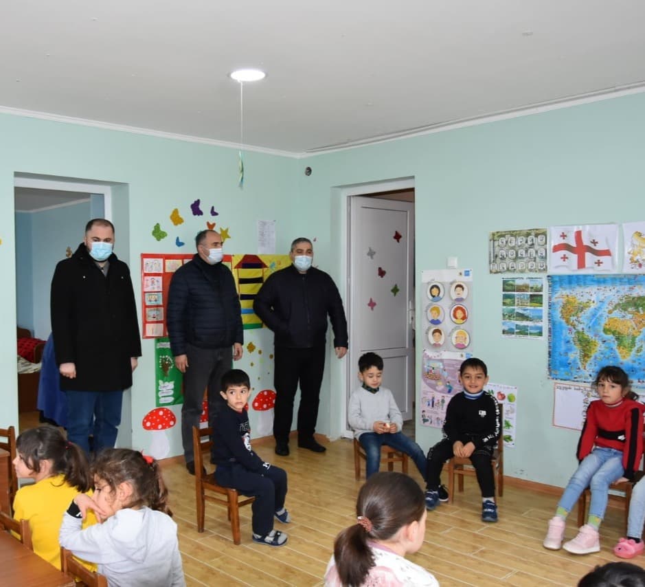 Frontnews image description