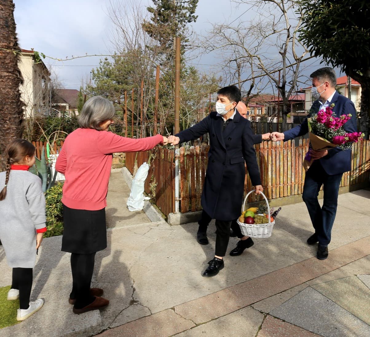 Frontnews image description