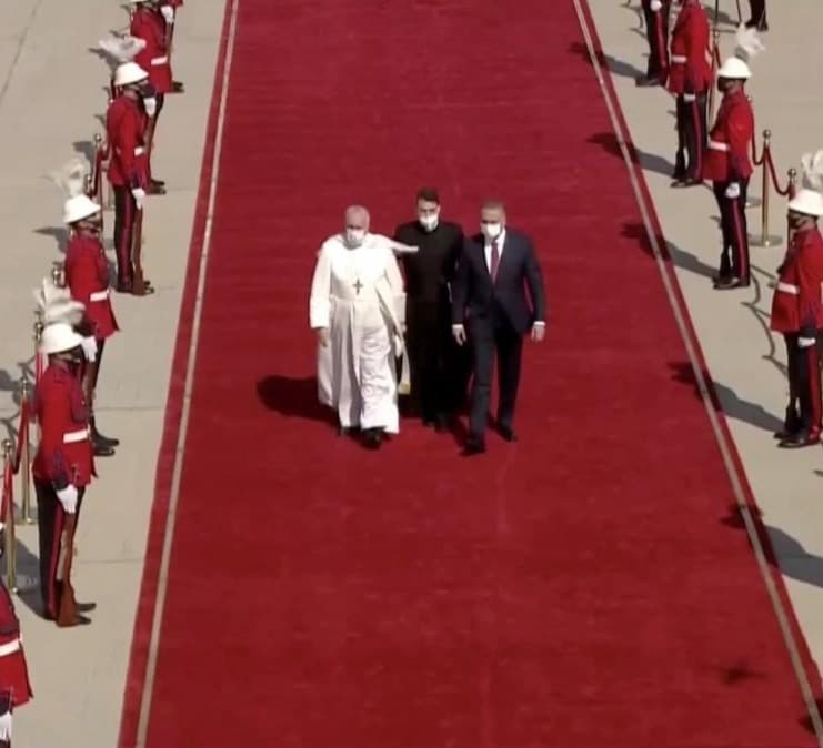 Pope flew to Iraq for the first time