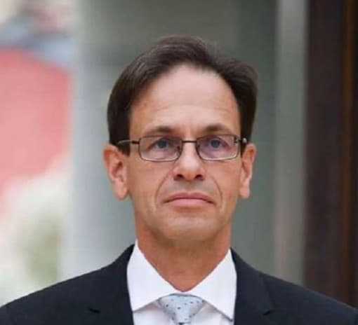 “ეს უნდა გახსოვდეთ, როდესაც დამამცირებლად საუბრობთ “ოლიგარქიულ მთავრობაზე”