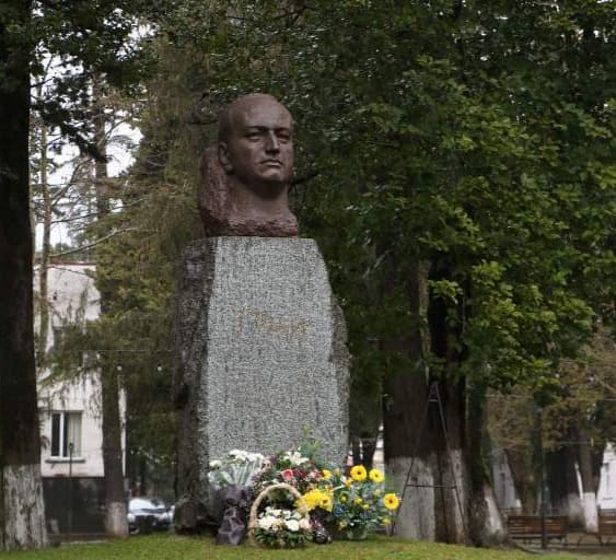 Frontnews image description