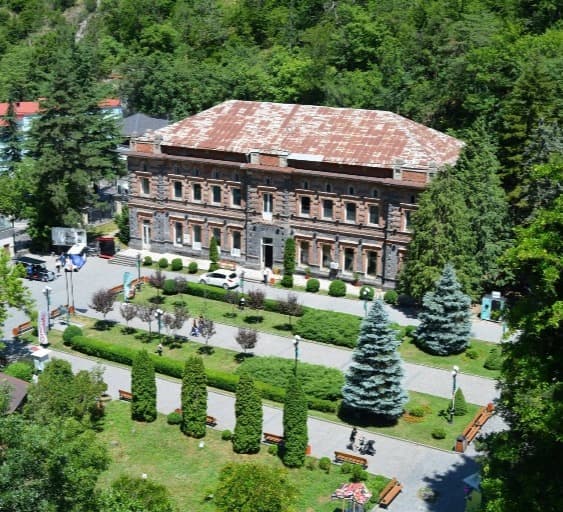 ბორჯომის პარკის ისტორია და უძველესი ტრადიციები, რომელიც დღესაც გრძელდება