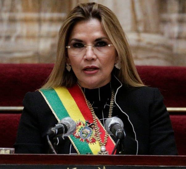 Prosecutors order arrest of former interim leader on Bolivia