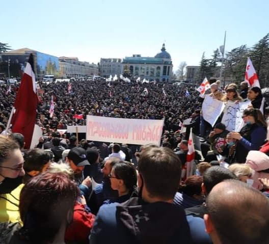 Frontnews image description