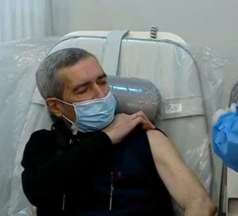 Paata Imnadze was vaccinated live with the coronavirus vaccine