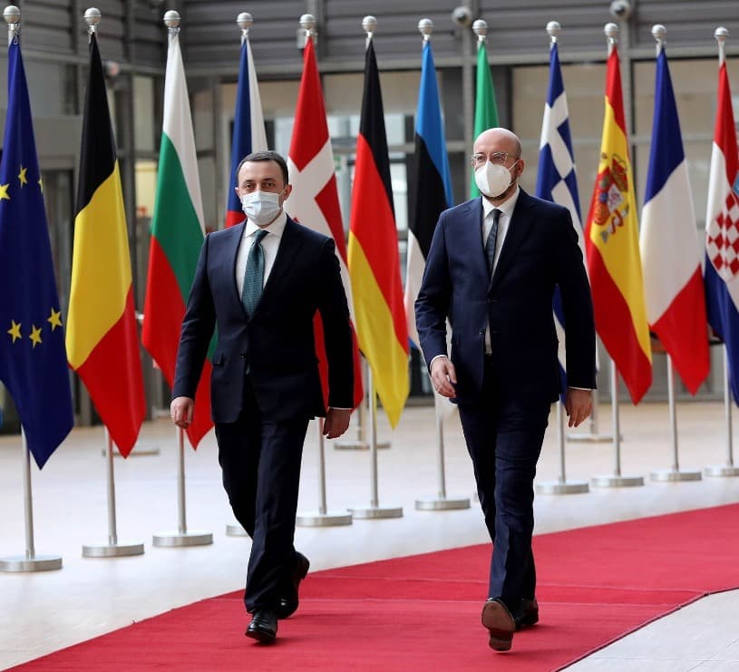 Frontnews image description