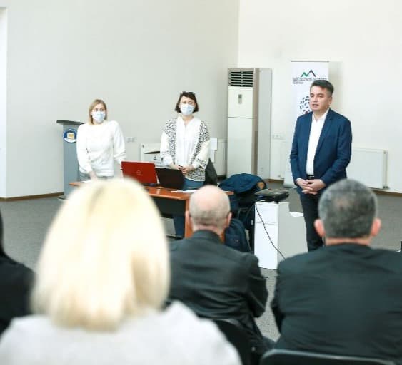 Frontnews image description