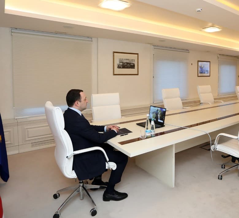 ირაკლი ღარიბაშვილმა და  სტელა კირიაკიდისმა COVID-19-სა და ვაქცინაციის პროცესის მიმდინარეობის შესახებ ისაუბრეს