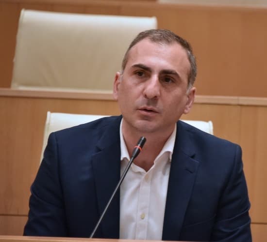 Frontnews image description