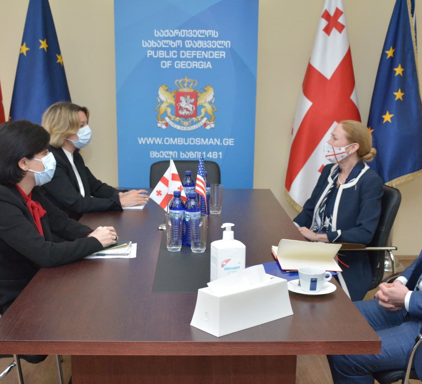 Frontnews image description