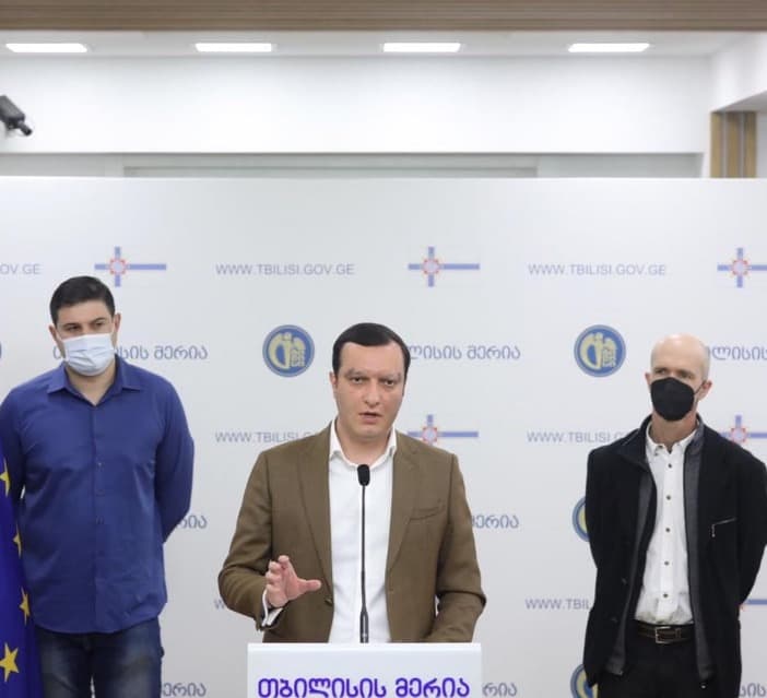 Frontnews image description