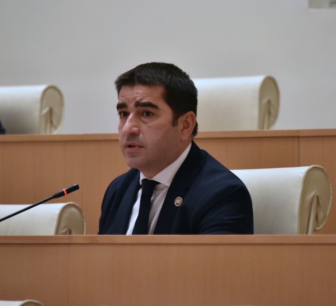 “სამწუხაროდ, პარლამენტში შესვლასა და თანამშრომლობაზე კითხვა „ენდიაის“ კვლევიდან რატომღაც” ამოღებულია