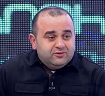 “კახი კავსაძის მდგომარეობა სტაბილურად მძიმეა, ვაგრძელებთ მასთან ერთად მისი სიცოცხლის გადარჩენისთვის ბრძოლას”