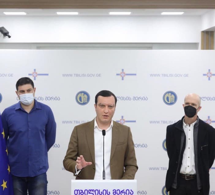 Frontnews image description