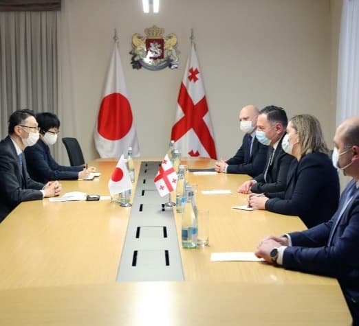 Frontnews image description