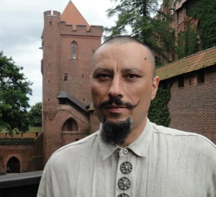 “ქართული პოეზიის სინდისი და ნამუსი ზურა რთველიაშვილი კლინიკაშია, ვიბრძვით მისი სიცოცხლის გადასარჩენად”