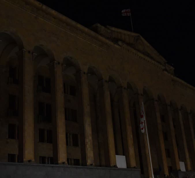 პარლამენტი ყოველწლიური გლობალური მასშტაბის აქციას – “დედამიწის საათს” უერთდება