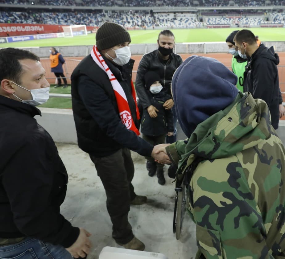 დაჭრილი და დაშავებული სამხედროები საქართველოსა და ესპანეთის საფეხბურთო მატჩს დაესწრნენ