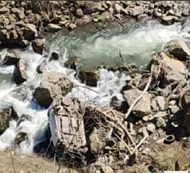 სოფელ საპრასიაში ავტომობილი ხრამში გადავარდა