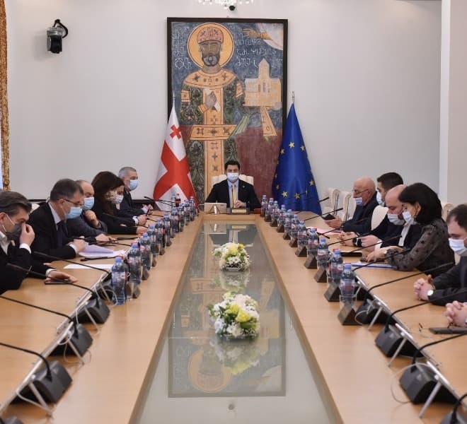 Frontnews image description