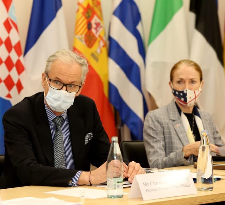 Frontnews image description