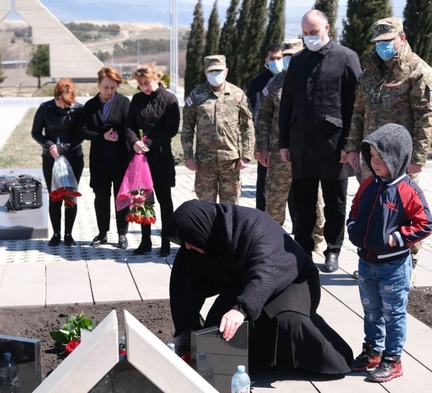 Frontnews image description