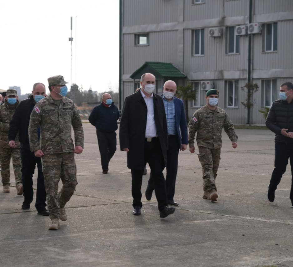 თავდაცვის მინისტრმა აჭარის რეგიონში ინფრასტრუქტურული სამუშაოები დაათვალიერა