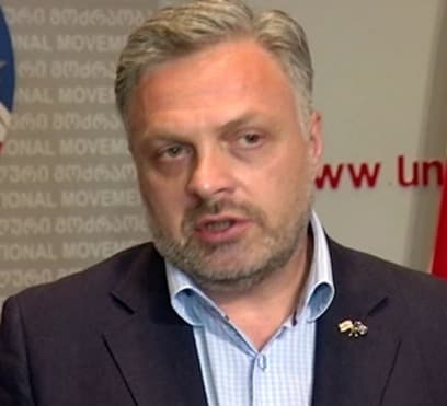 “რაც უფრო მეტად გაწელავენ რეზინას, მით მეტად მაგრად მოხვდებათ ცხვირში, მოეგონ გონს და ჩაატარონ ვადამდელი არჩევნები”