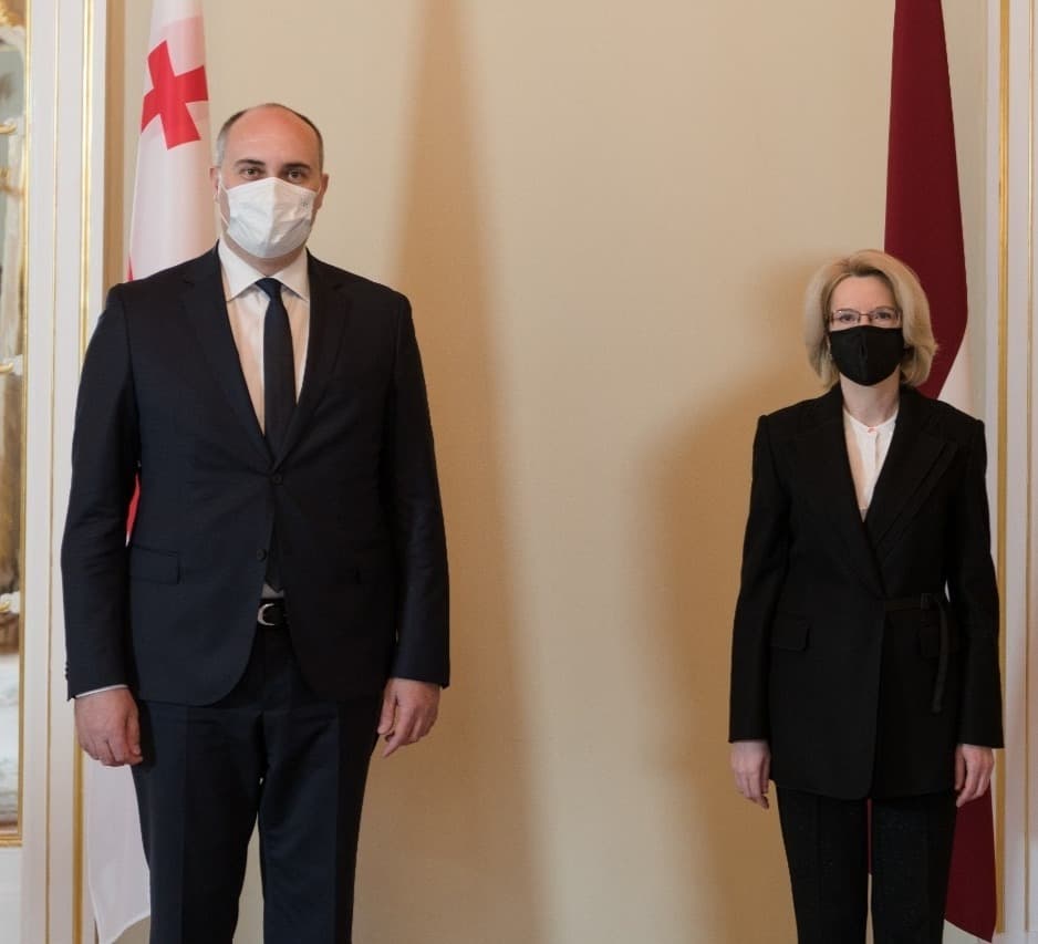 საქართველოს თავდაცვის მინისტრი ლატვიის სეიმის სპიკერს შეხვდა