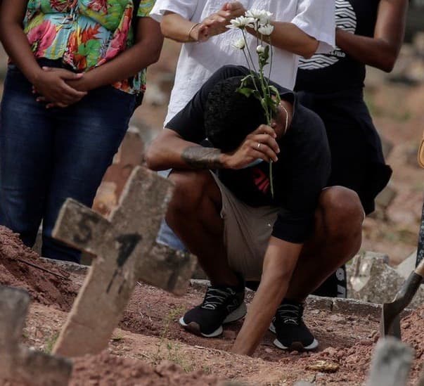 Brazil has more than 4,000 deaths in 24 hours for first time