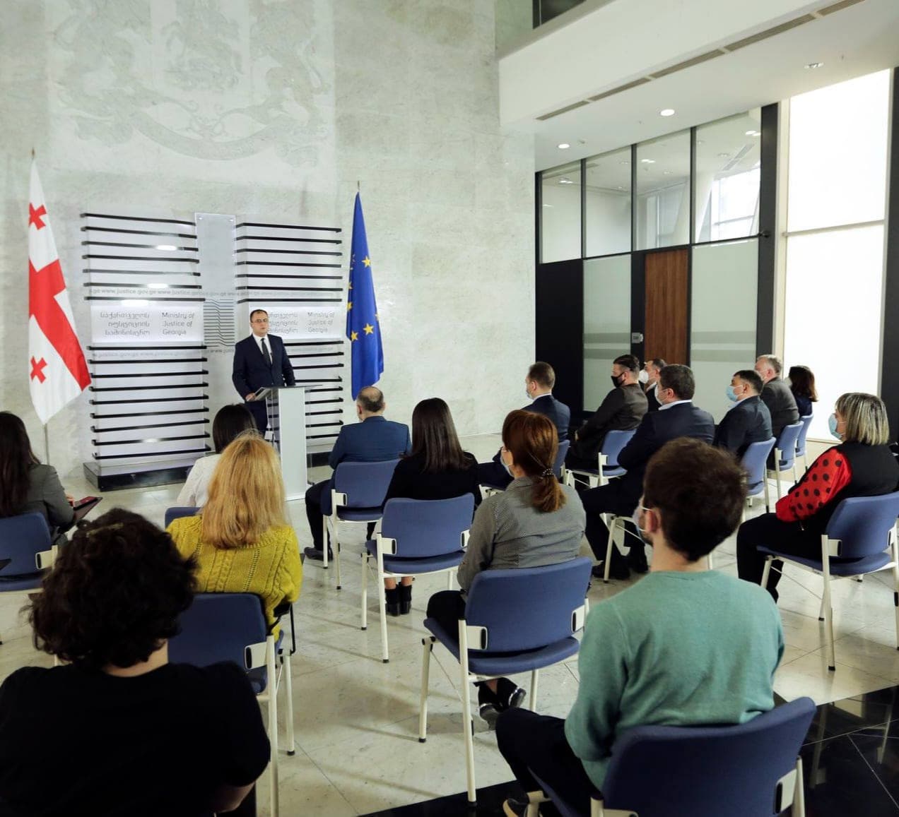 Frontnews image description