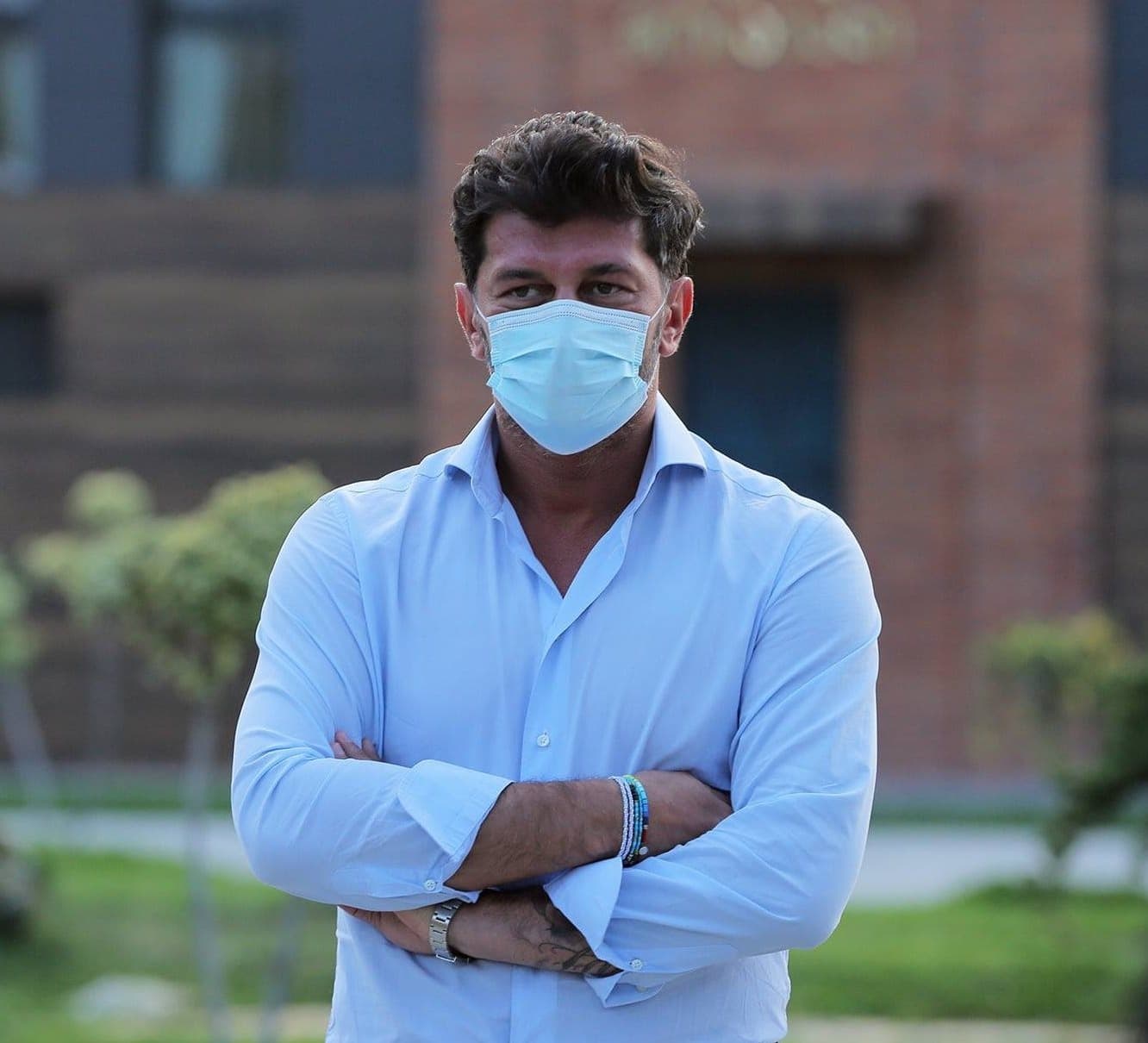 Frontnews image description