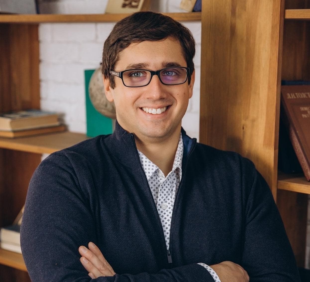 Frontnews image description