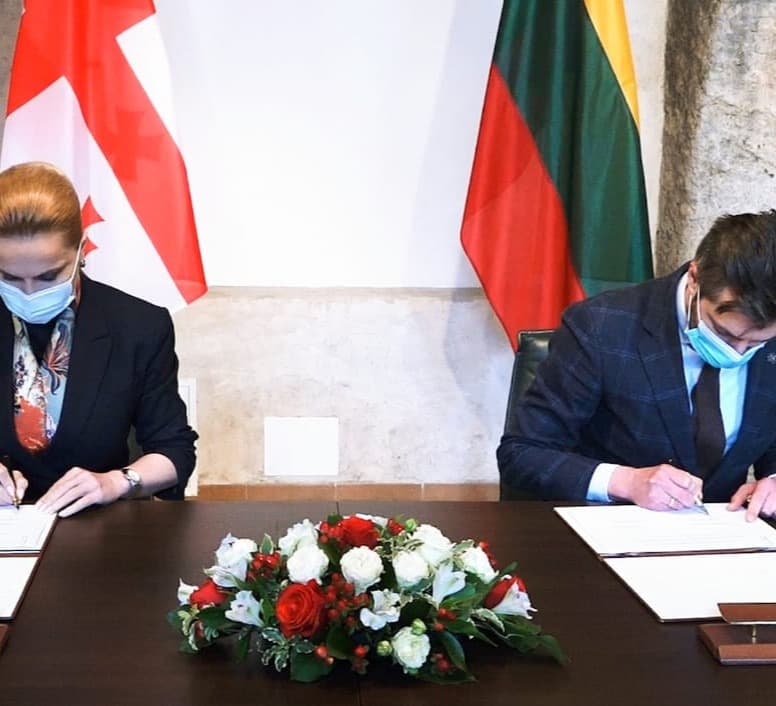 Frontnews image description