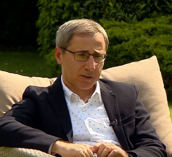 ზურაბ ადეიშვილი საქართველოს მოქალაქეობის შეწყვეტას ითხოვს