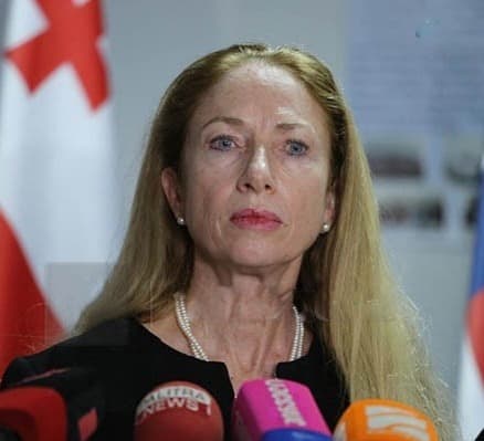 “ვფიქრობ, საჭიროა საქართველო-აშშ-ს შორის პირდაპირ ფრენებზე დაწყებული მოლაპარაკებების აღდგენა”