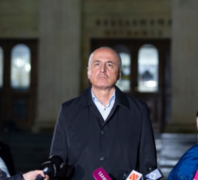 Frontnews image description