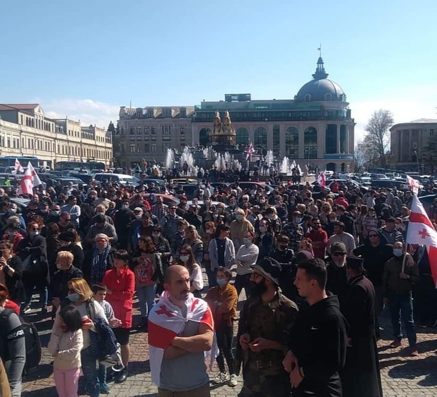 ქუთაისში რიონის ხეობის მცველების სოლიდარობის აქცია იმართება
