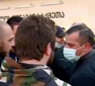 გიორგი მუმლაძის გათავისუფლების მოთხოვნით შსს-თან აქცია იმართება