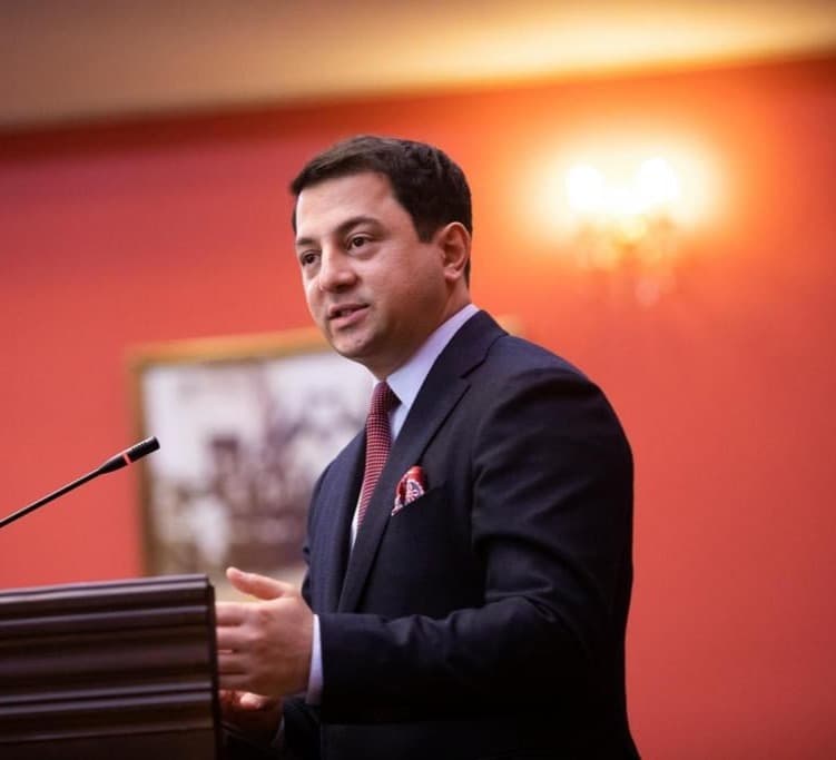 Frontnews image description